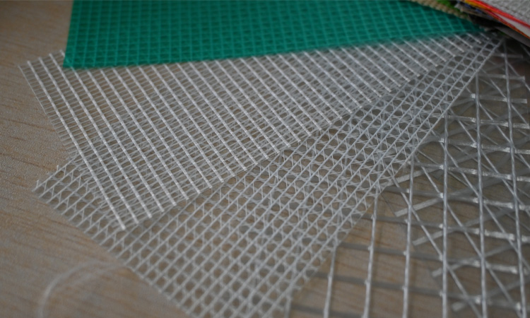 Four-layer lightbox fabric laminating machine