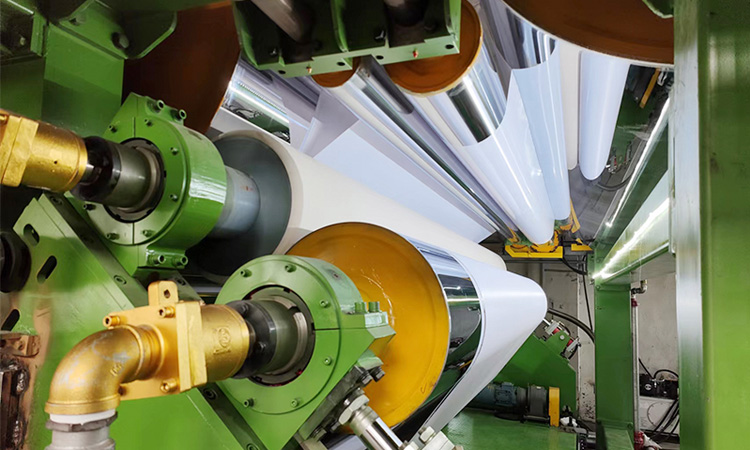 Detailed explanation of PVC advertising consumables light box cloth laminating machine